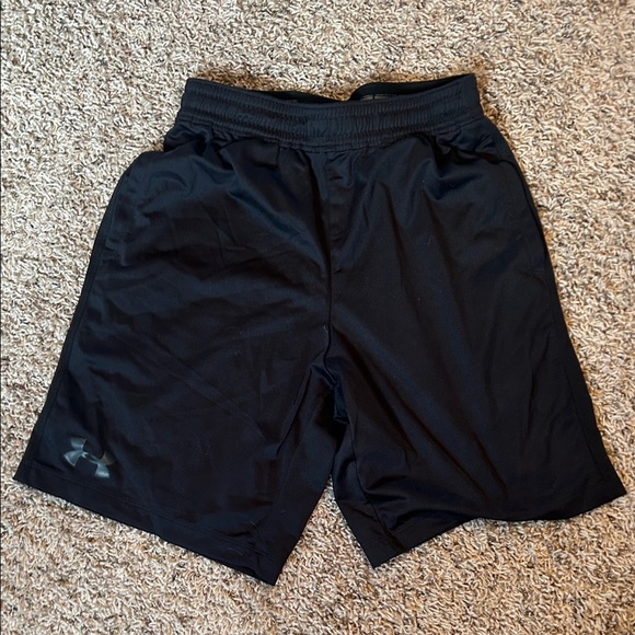 Under Armour Men's Black Performance Shorts - Picture 1 of 4